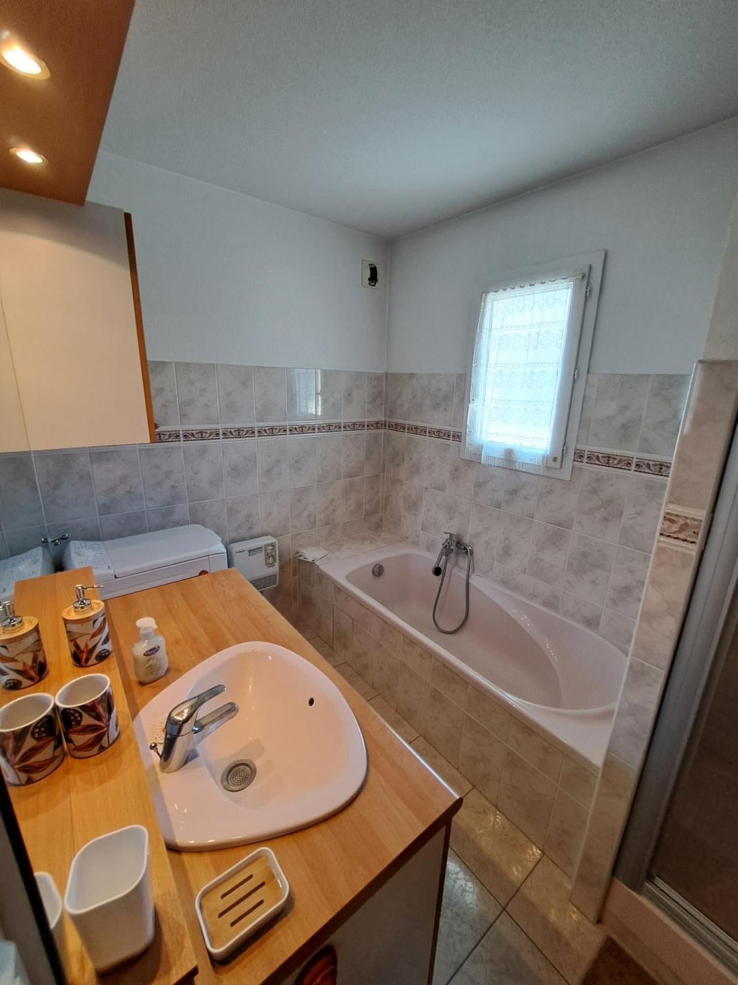 Grand T2 Proche Centre Ville, Vue Mer Et Montagne 바스티아 외부 사진